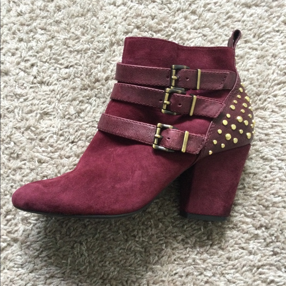 Jessica Simpson Women’s Catie Booty - Picture 8 of 16